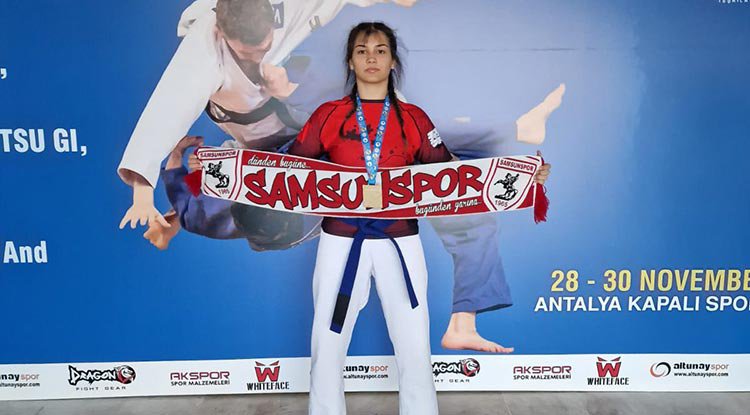 Altın Kız Sonay Yine Şampiyon