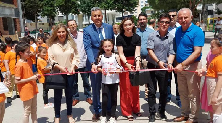 Atakum'da öğrencilerden resim sergisi