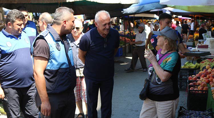 Atakum Zabıtası’ndan pazar denetimi