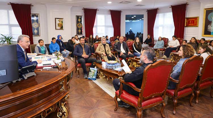 Başkan Kurnaz Diyarbakırlı Misafirlerini Ağırladı
