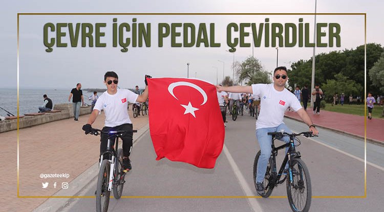 Başkan Sandıkçı gençlerle pedal çevirdi
