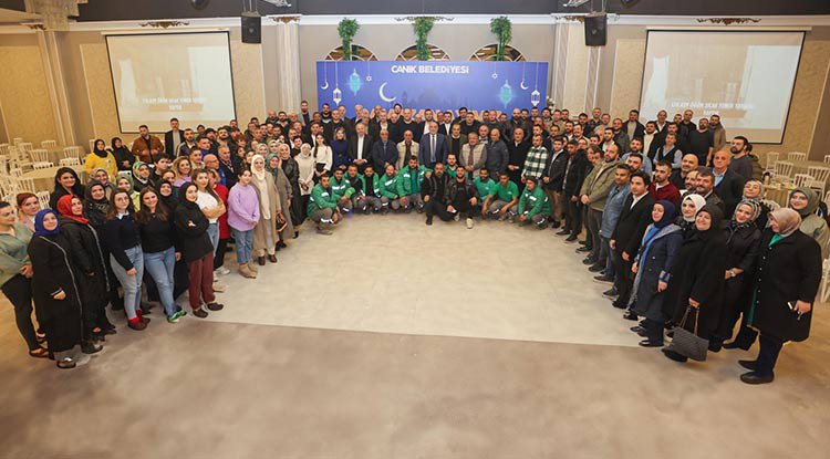 Başkanla personeli buluşturan iftar