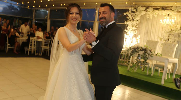 Birlikte mutluluğa yelken açtılar