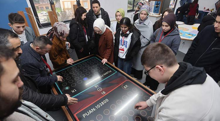 Canik'in Bilim Üssü Kapılarını Araladı