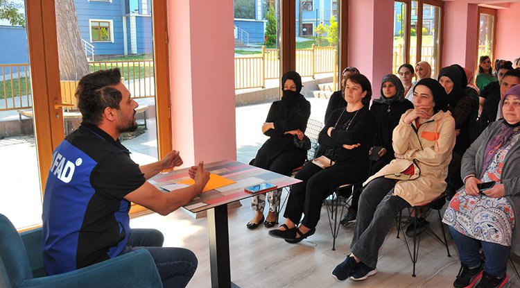 Canik'te ev hanımlarına afet eğitimi