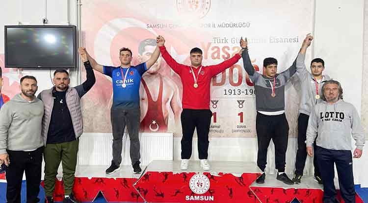 Canikli Sporculardan Şampiyonaya Damga