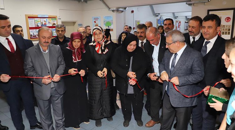 Çarşamba Fatih Ortaokulu'nda Şehitler Kütüphanesi açıldı