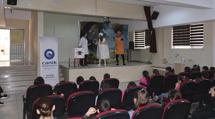 Çocuklar tiyatro ile çevre bilinci kazanıyor