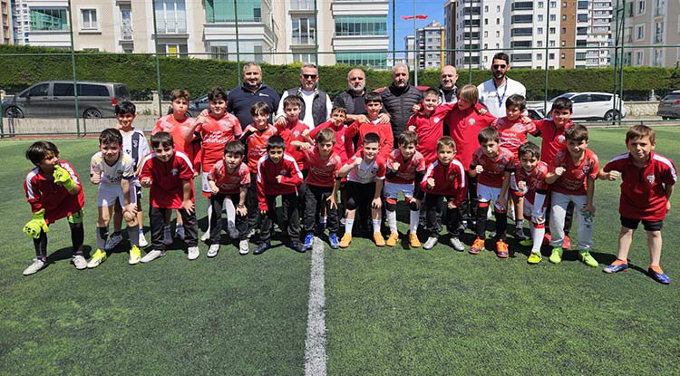 Derebahçespor’da Yeni Dönem: Faruk Balçık Oy Birliğiyle Başkan Seçildi