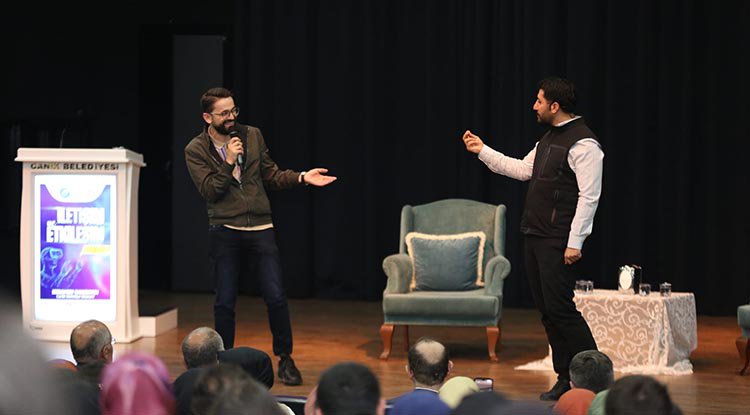 Gençler iletişim seminerinde buluştu