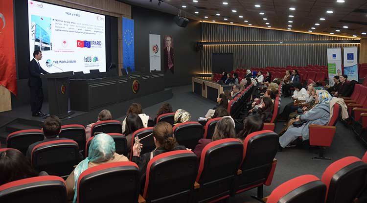 Kadın Çiftçiler Sürdürülebilir Gelecek İçin Bir Araya Geldi