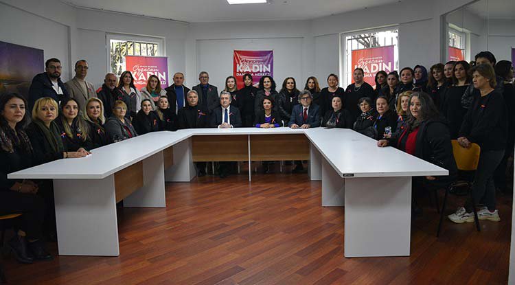 Kadına şiddete tepki için buluştular