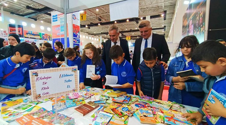Kitap Fuarı'na öğrencilerden yoğun ilgi