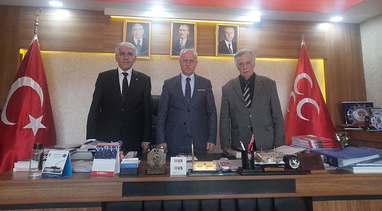 Kurmay Albay Yıldırım'dan MHP'ye ziyaret