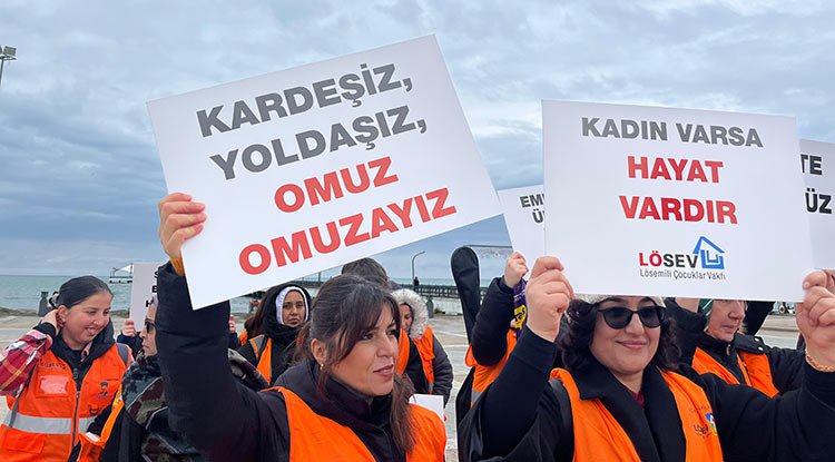 LÖSEV'den Samsun'da Anlamlı Yürüyüş