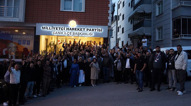MHP'ye Canik’te Büyük Katılım: 200 Yeni Üye