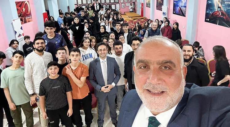 Öğrencilerden Başkan Sandıkçı'ya Sevgi Seli