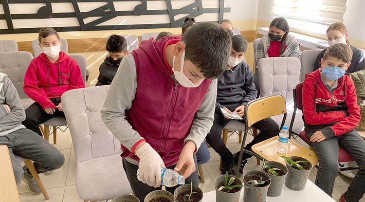 Öğrencilere uygulamalı salep eğitimi