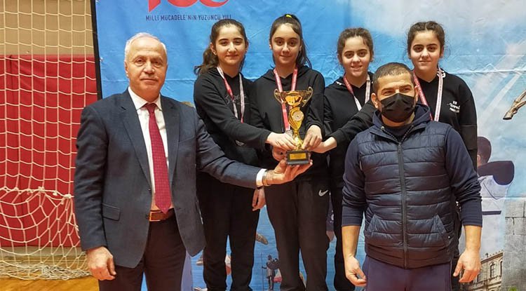 Salıpazarı, masa tenisinde Samsun ikincisi oldu