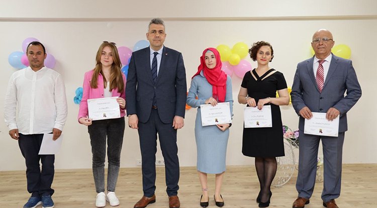 Samsun'da miniklerden gurur veren şiir dinletisi