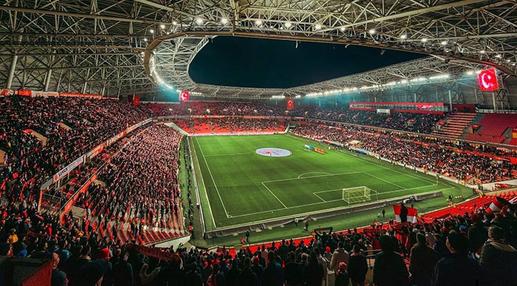 Samsun 19 Mayıs Stadyumu Onarıma Giriyor!