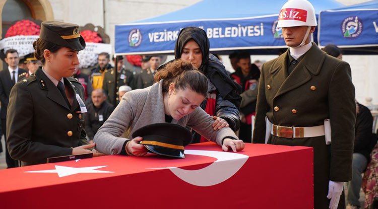 Samsun şehidini uğurladı