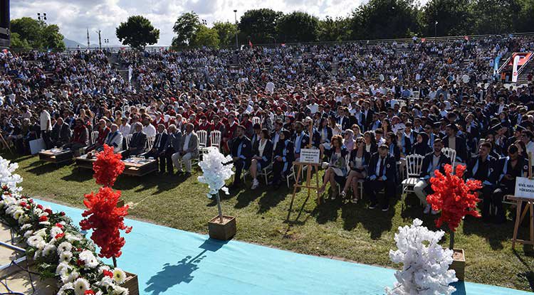 Samsun Üniversitesi'nde mezuniyet heyecanı