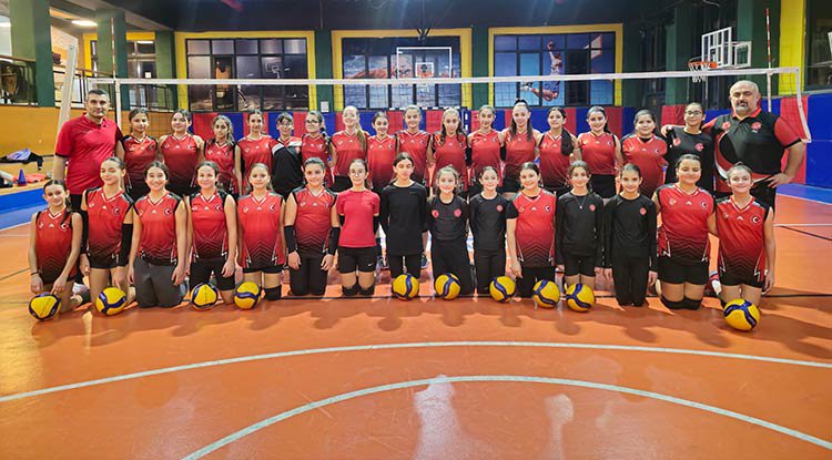 Samsun Volley Team Geleceğin Sultanlarını Yetiştiriyor