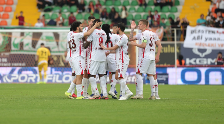 Samsunspor Alanya'dan 3 Puanla Dönüyor