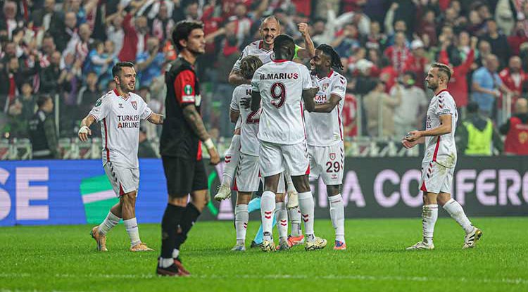 Samsunspor Avrupa'da da dolu dizgin