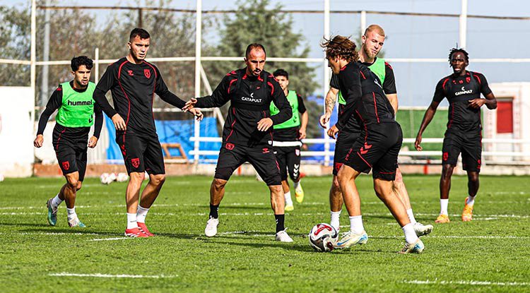 Samsunspor'da Beşiktaş mesaisi devam ediyor