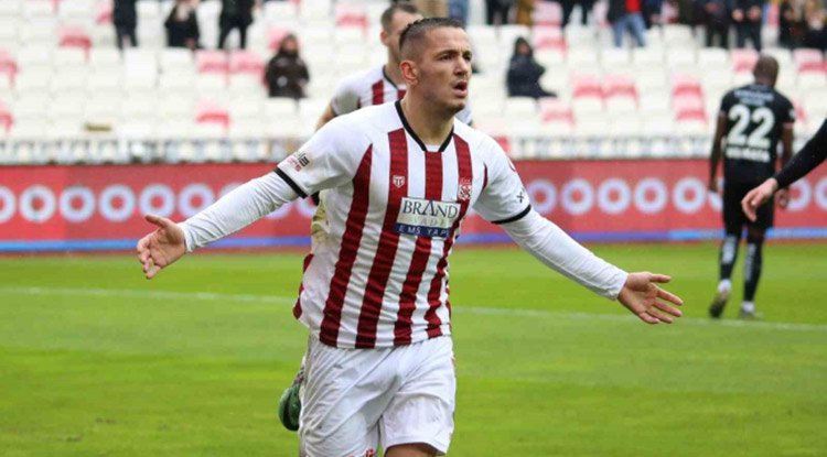 Samsunspor'dan Rey Manaj hamlesi!
