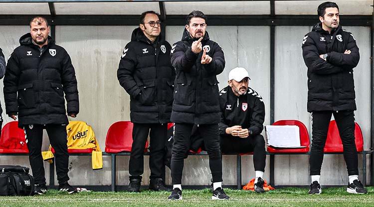 Samsunspor'un Gençleri Ligde İddialı