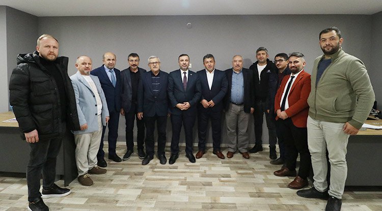 SARICAOĞLU'NDAN SANAYİCİLERE YATIRIM DAVETİ