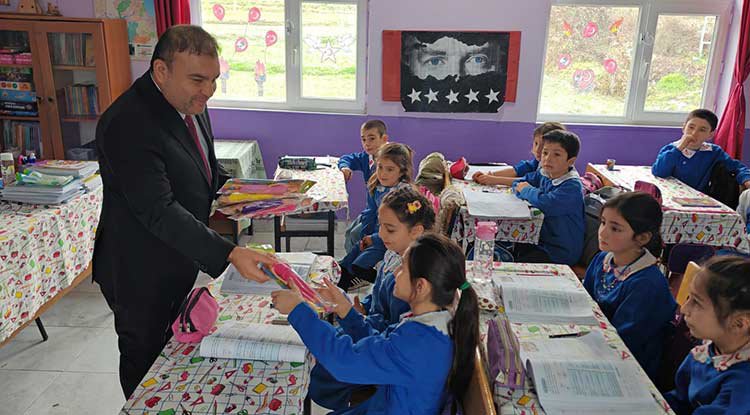 SİMDER'den Eğitime ve Öğrencilere Anlamlı Destek
