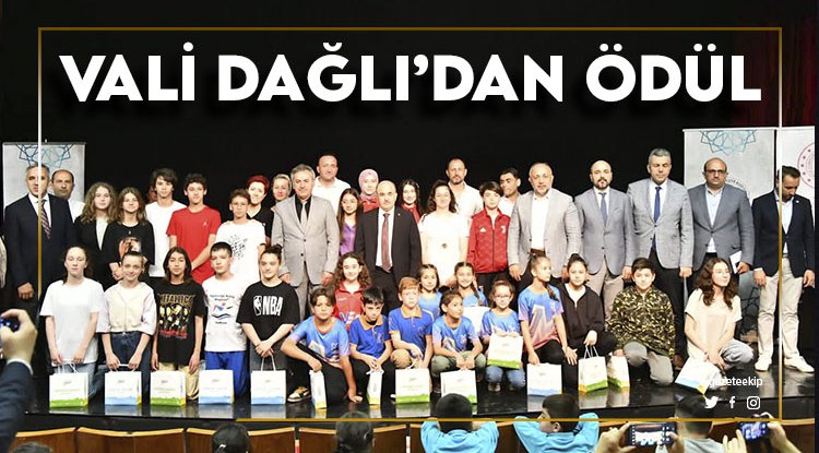 Vali Dağlı'dan başarılı gençlere ödül