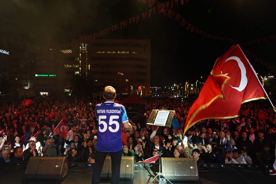 MHP’den Görkemli Kutlama